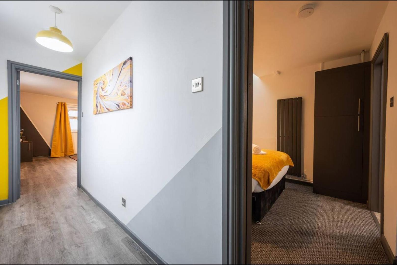 Stunning One Bedroom Apartments Near Shops & Central Кардифф Экстерьер фото