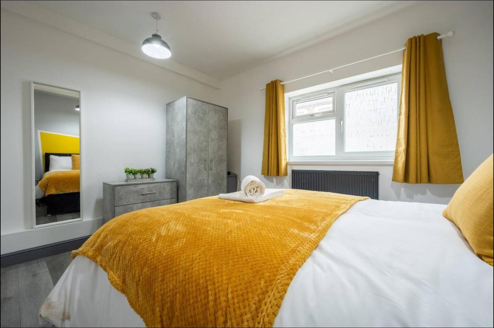 Stunning One Bedroom Apartments Near Shops & Central Кардифф Экстерьер фото